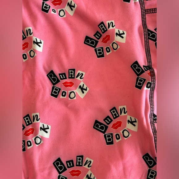 Mean Girls “Burn Book 💋” Full Length  TC2 Leggings - Picture 2 of 5